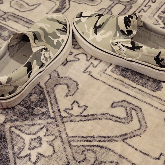Vans Camouflage Slip-On Sneakers - Picture 3 of 8